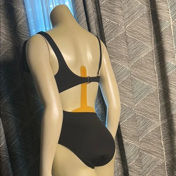 Shade & Shore Black One-Shoulder Swimsuit - Picture 3 of 8
